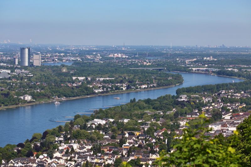 Bonn vom Drachenfelsen aus